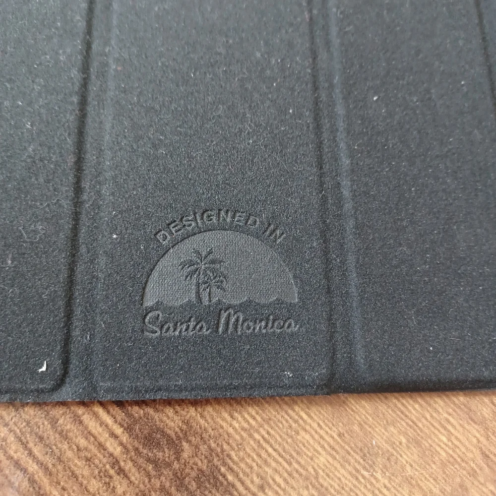 Ipad A generation black cover